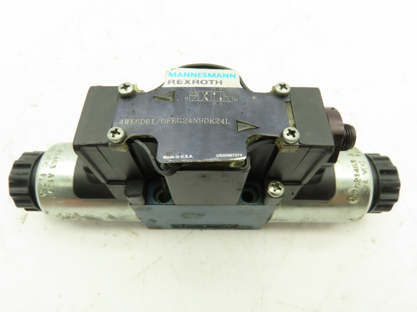 Rexroth 4WE6D61/OFEG24N9DK24L Hydraulic Solenoid Directional Valve 24V