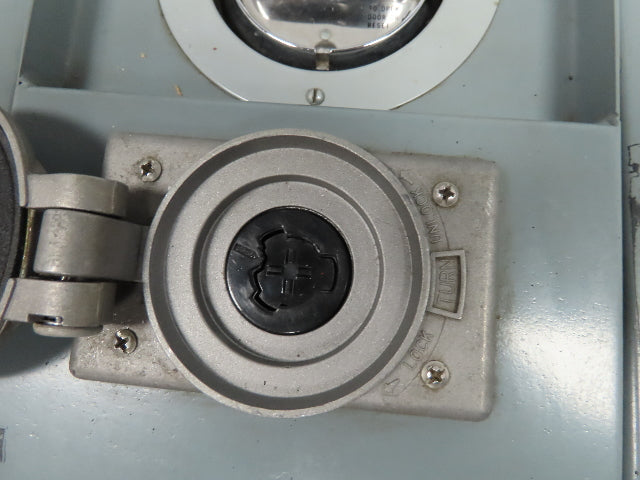 Syndevco 4335-100 Interlock Disconnect 480/575V Dual Plug 100 Amp Breaker Switch