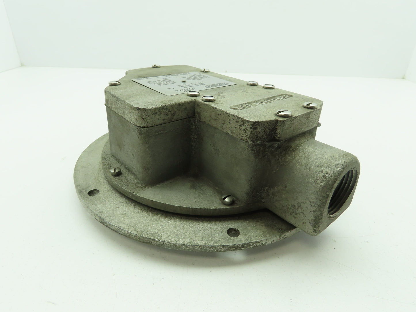 Dwyer PFD16A Proximity Level Control Switch 15A 480V NEMA 4X Enclosure