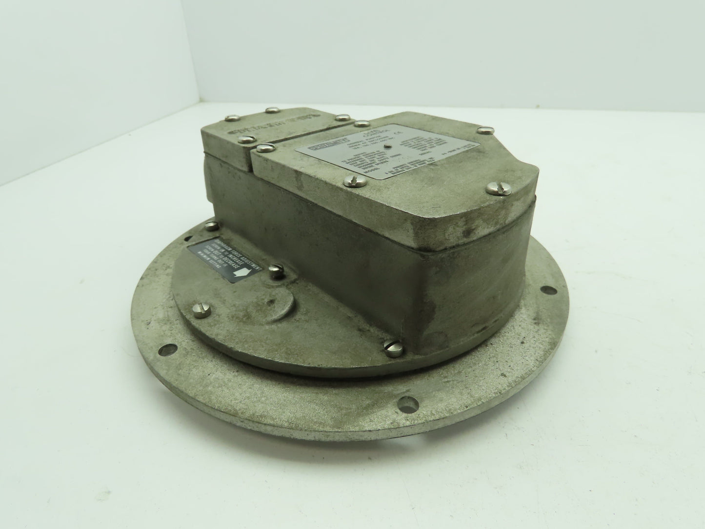 Dwyer PFD16A Proximity Level Control Switch 15A 480V NEMA 4X Enclosure