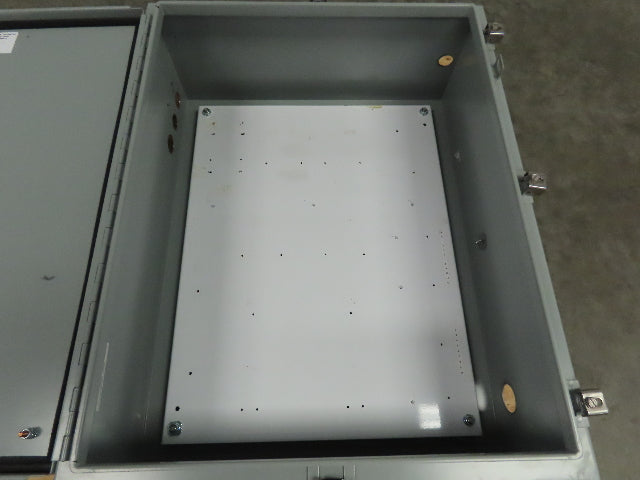 Hoffman A30H24CLP Junction Box Type 4 Encl. 30 x 24 x 10 In.(762 x 610 x 254 mm)