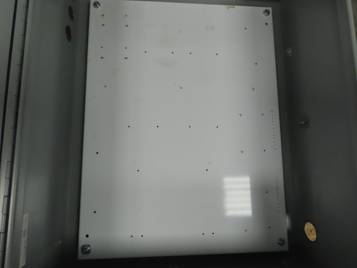 Hoffman A30H24CLP Junction Box Type 4 Encl. 30 x 24 x 10 In.(762 x 610 x 254 mm)