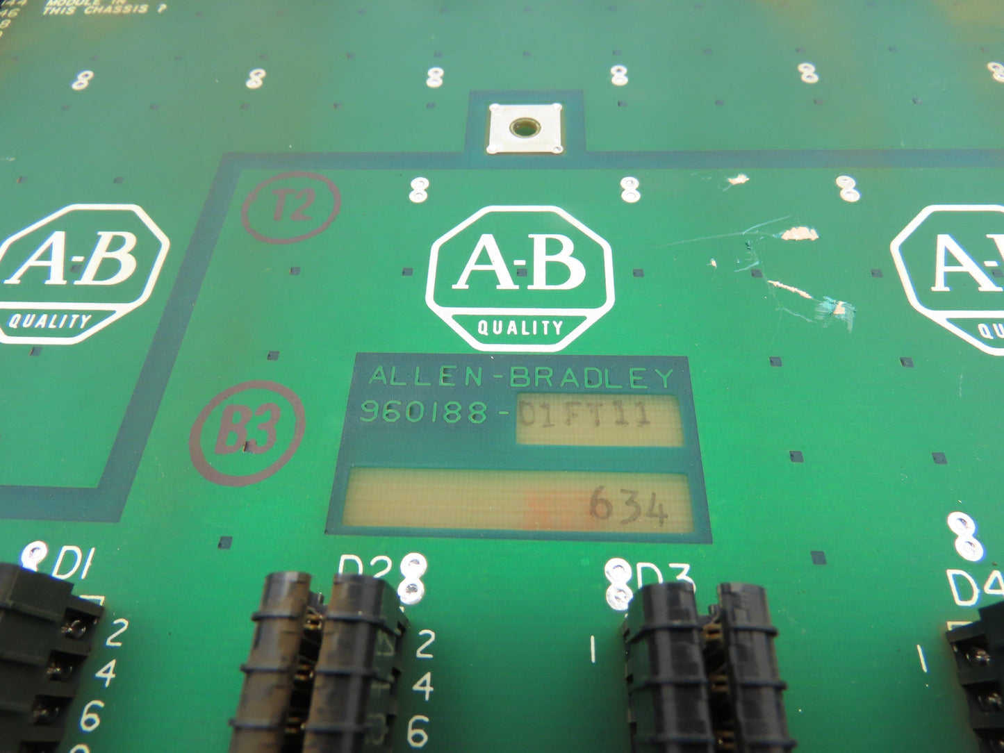 Allen Bradley 960188-01FT11 Chassis Circuit Board for 8-Slot Rack 960188 REV-1