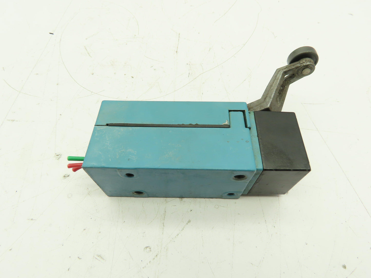 Micro Switch LSQA6B134 Heavy Duty Limit Switch w/Lever Arm 3/4 Roller 600V