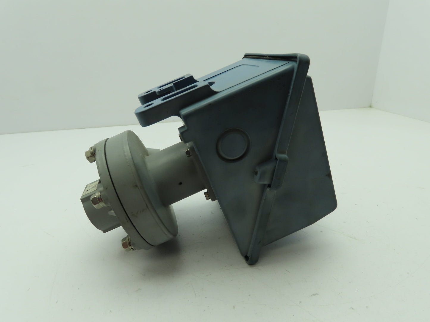 UE United Electric J402K-455 Differential Pressure Switch 5-80" WCD 225PSI 480V