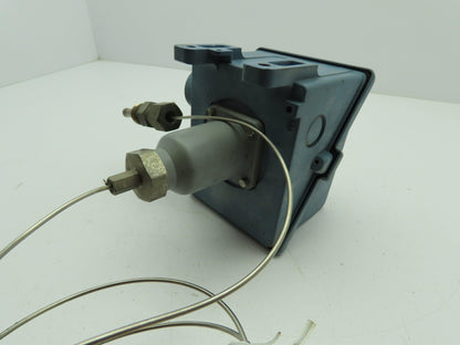 UE United Electric E400-3BS Temperature Switch CC2  100-400F SPDT Bulb Sensor
