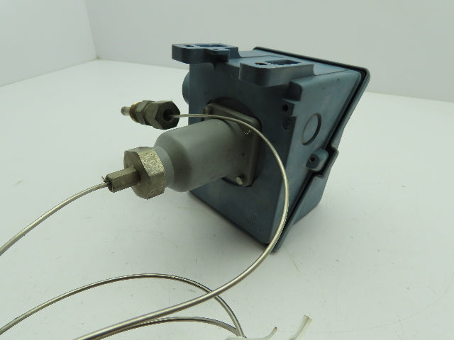 UE United Electric E400-3BS Temperature Switch CC2  100-400F SPDT Bulb Sensor