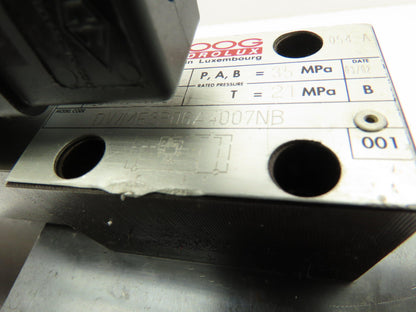 MOOG 2-Way Hydraulic Proportional Throttle Cartridge Solenoid Valve w/Driver