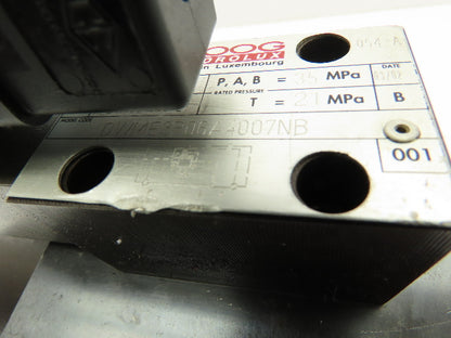 MOOG 2-Way Hydraulic Proportional Throttle Cartridge Solenoid Valve w/Driver