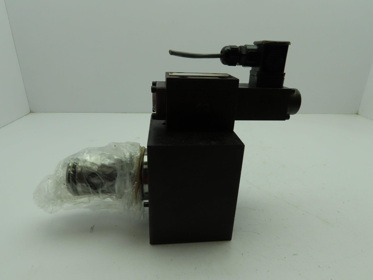 HUSKY 2Way Hydraulic Directional Proportional Servo Cartridge Solenoid Valve CCE