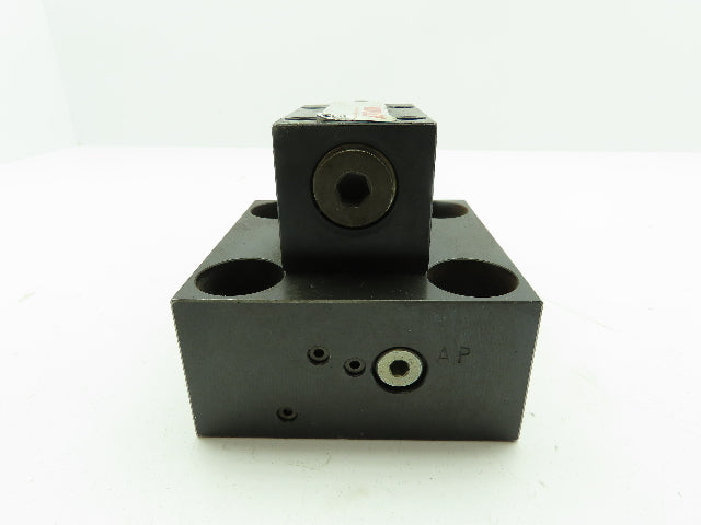 Husky Hydraulic Cartridge Valve CCE Sz 32 Cover Block  Relief/ Check Valve