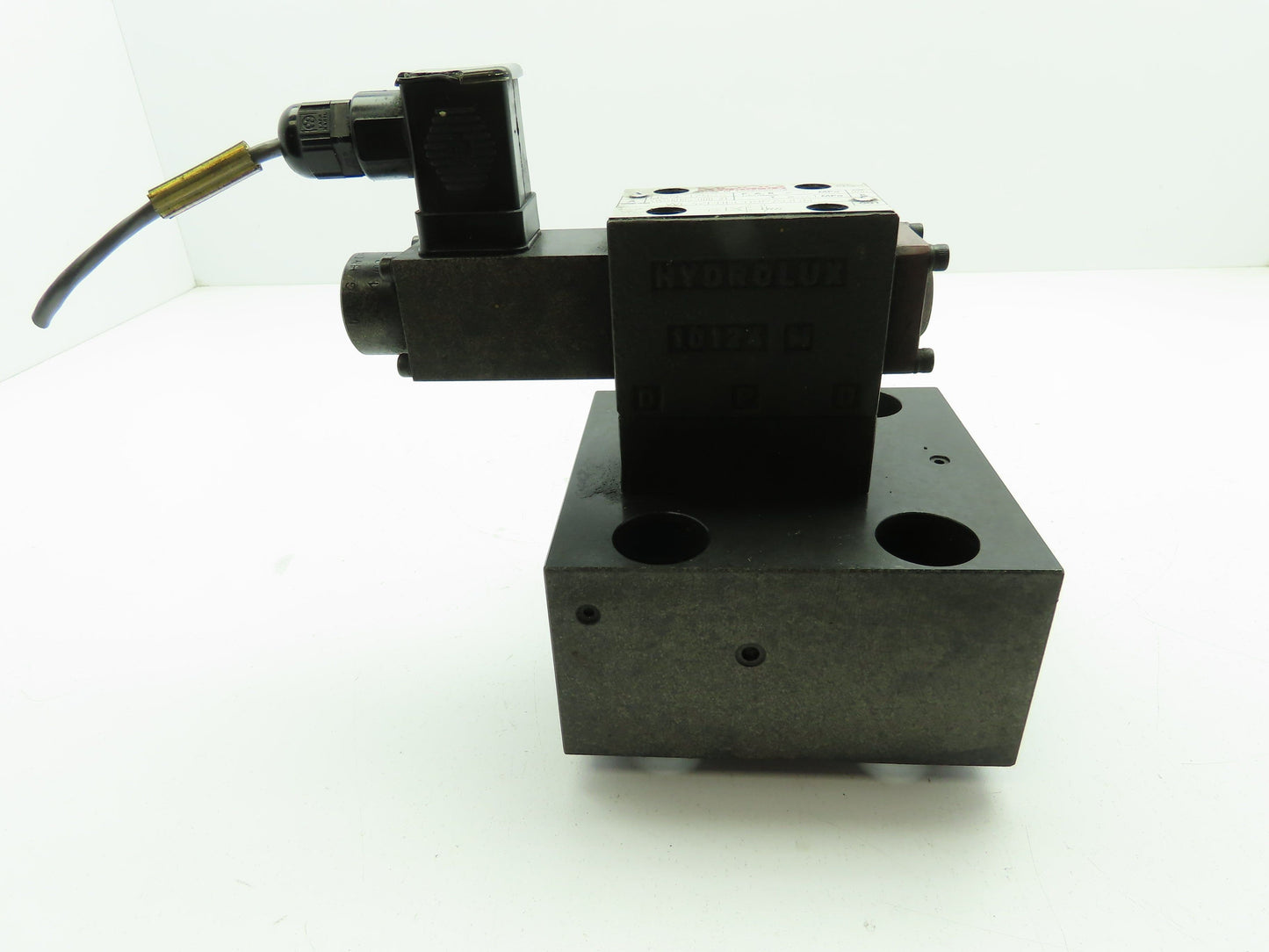 MOOG CCE50C11WX06  Hydraulic Proportional Cartridge Solenoid Valve 2-Way  Sz 50