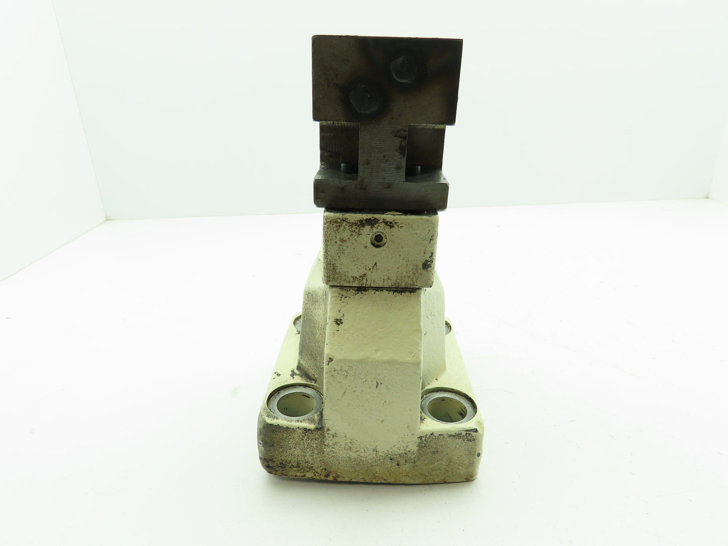 Yuken EBG-10-C-5028 Hydraulic Proportional Pressure Relief Valve Sub-Plate Block