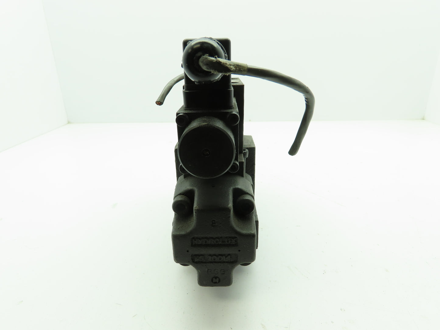 Husky Hydraulic Directional Proportional Double Solenoid Control Valve HPN676773