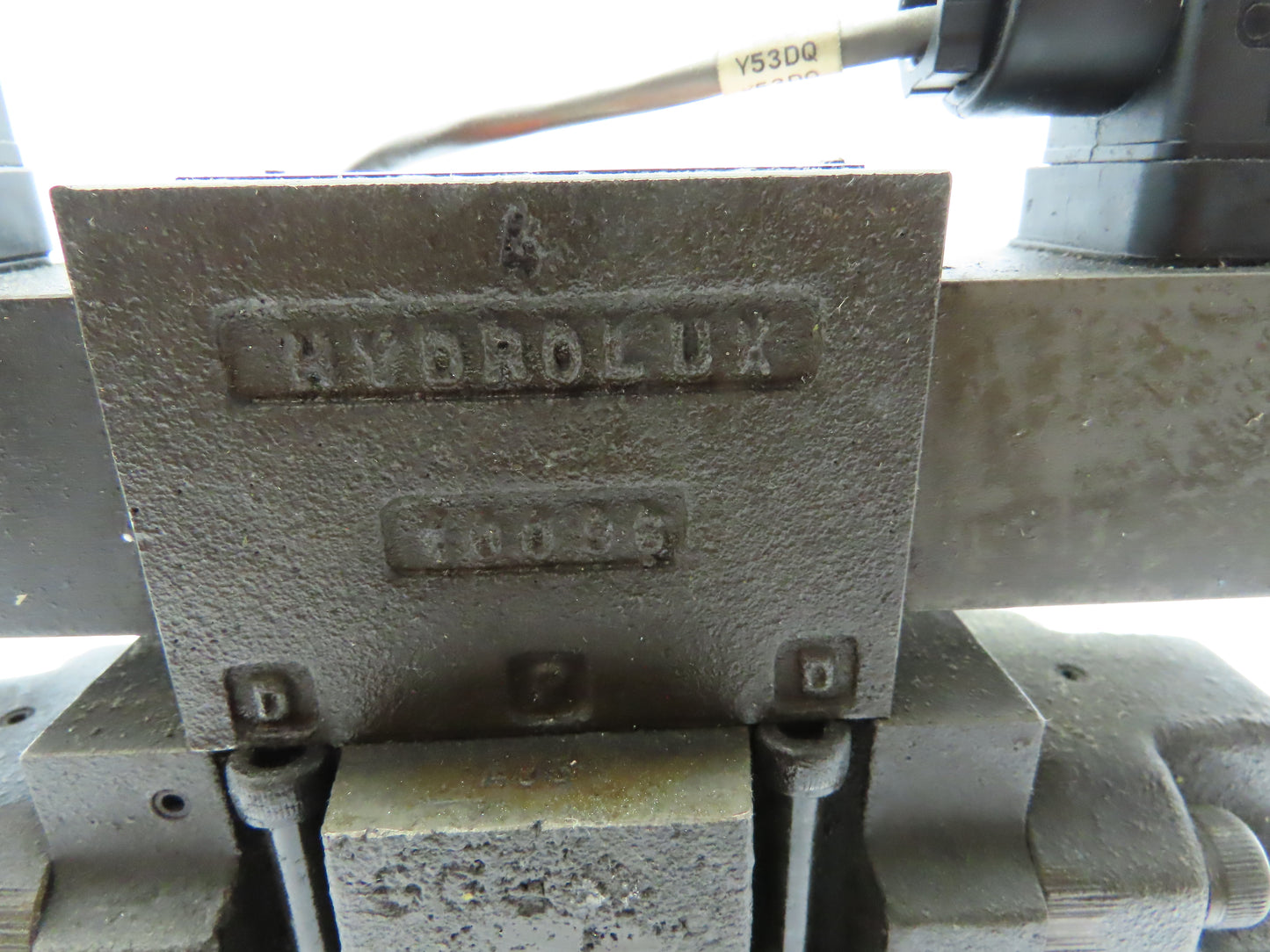 Husky Hydraulic Directional Proportional Double Solenoid Control Valve HPN676773