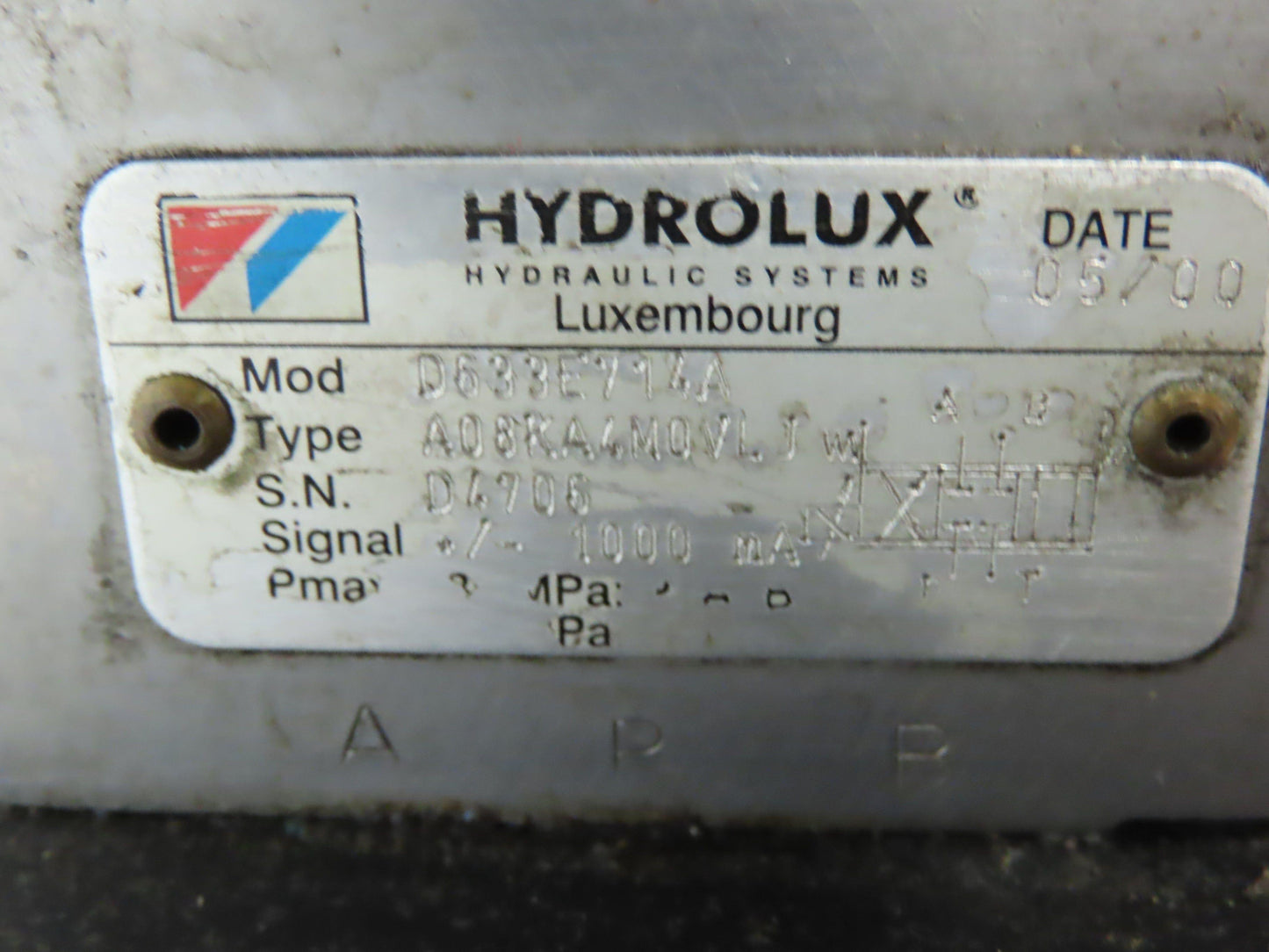 MOOG WSH53P32C108CZBN Hydraulic Proportional Servo Valve Stack D633E714A