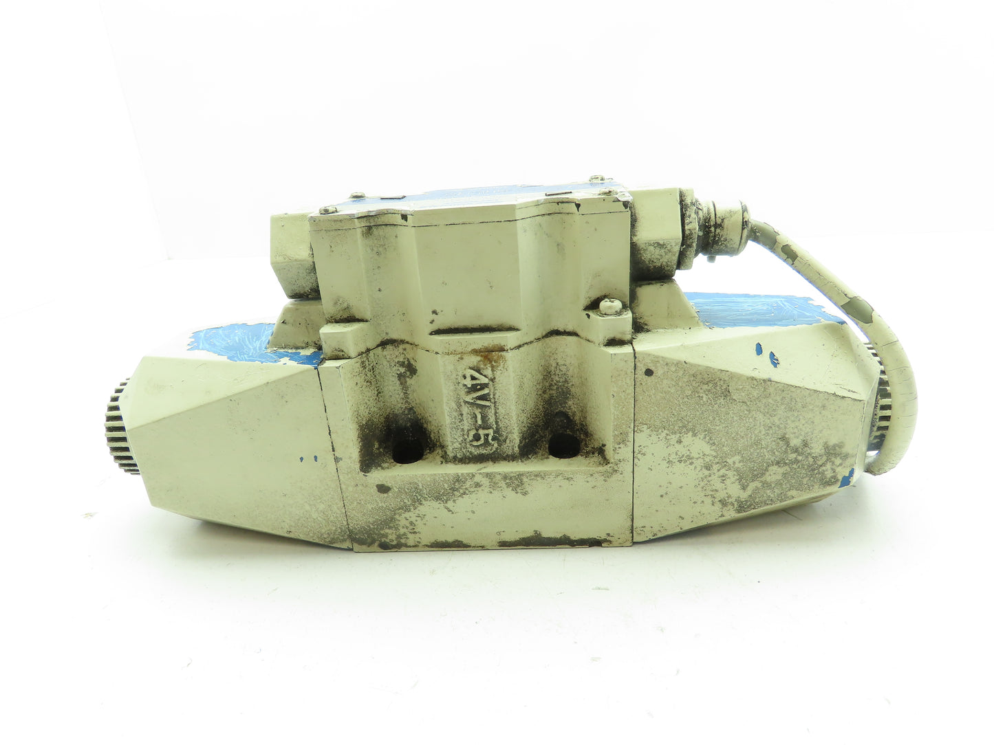 DG4V-5-2C-M-P7L-H-6-30 Vickers Hydraulic Directional Control Solenoid Valve 24V