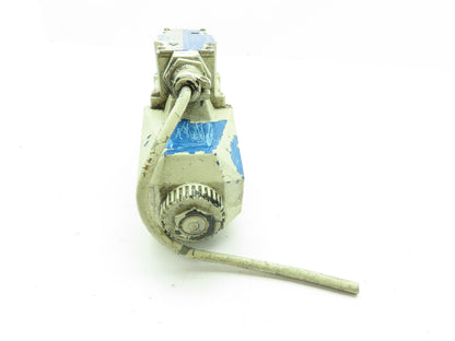 DG4V-5-2C-M-P7L-H-6-30 Vickers Hydraulic Directional Control Solenoid Valve 24V