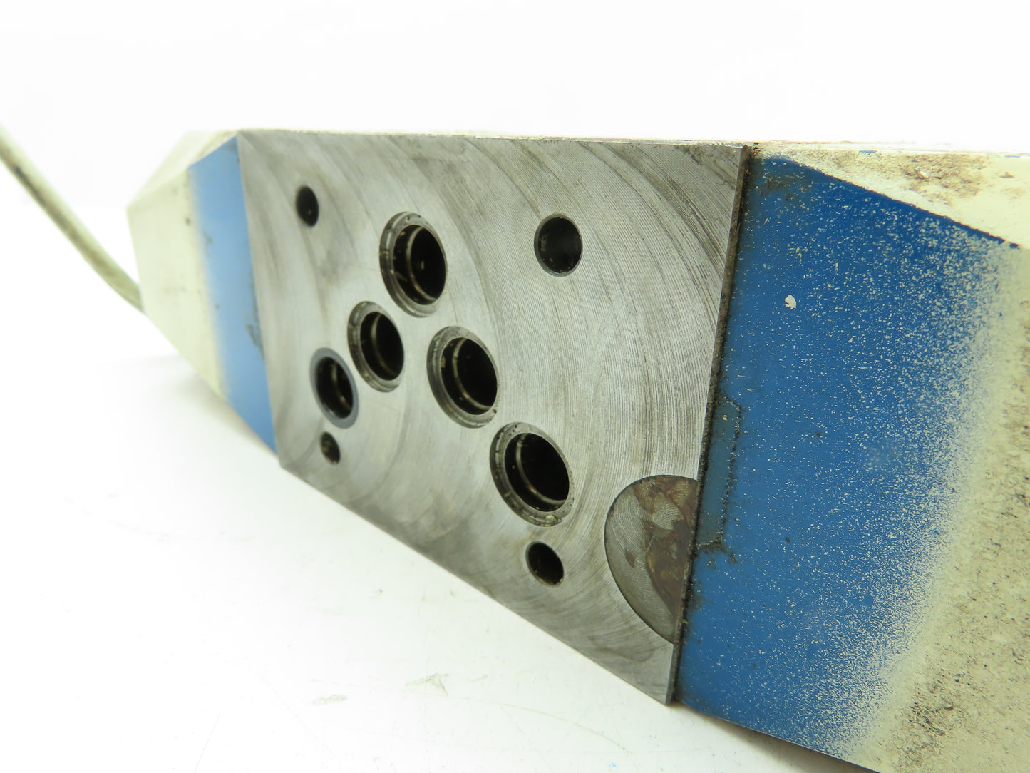 DG4V-5-2C-M-P7L-H-6-30 Vickers Hydraulic Directional Control Solenoid Valve 24V