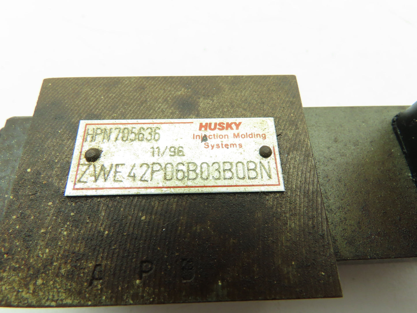 Husky Hydrolux ZWE42P06B03BOBN Hydraulic Directional Control Solenoid Valve 24V