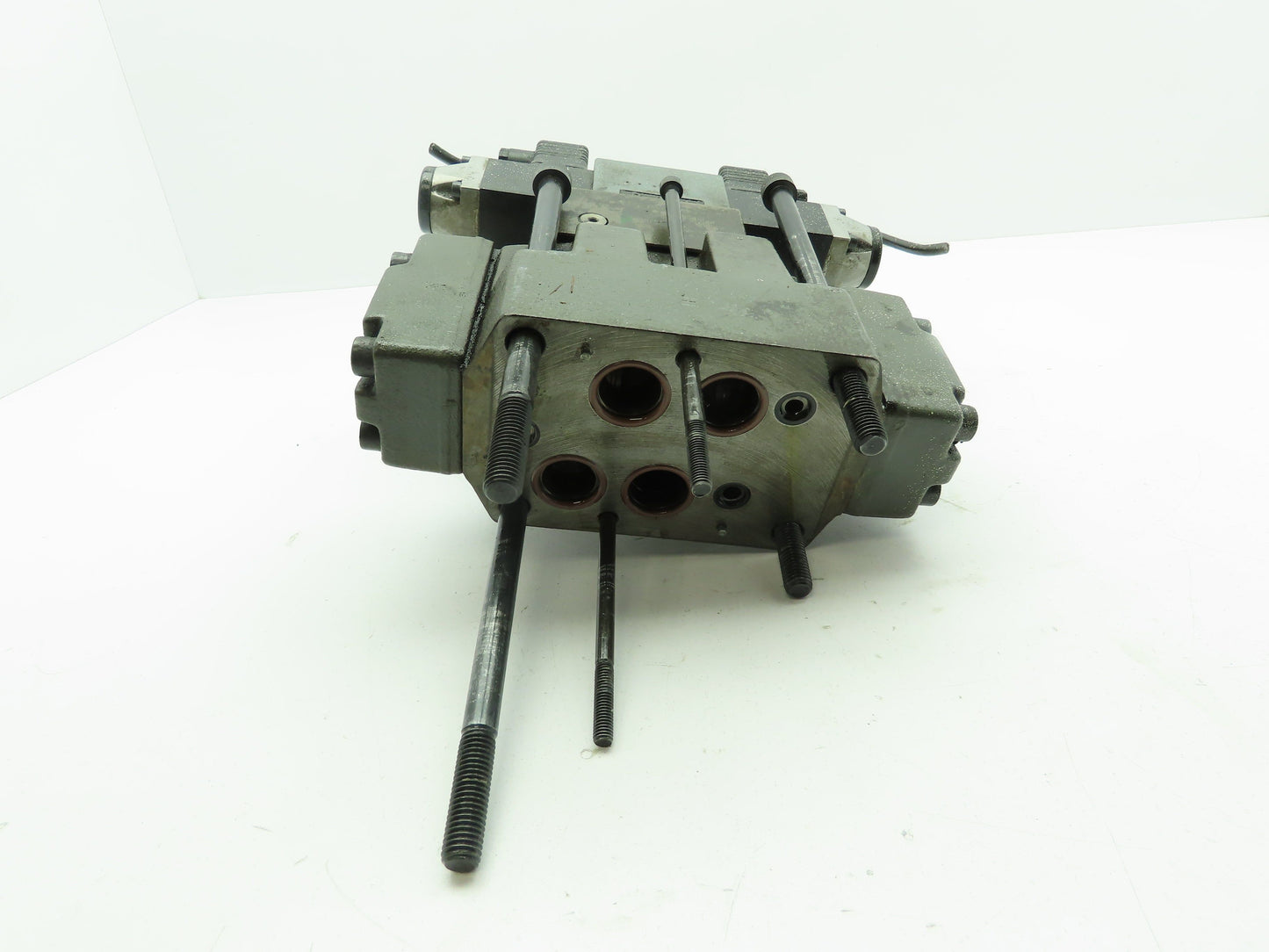 Rexroth 4WEH16E60/6AG24N9ETK4 Hydraulic Directional Solenoid Spool Valve Stack