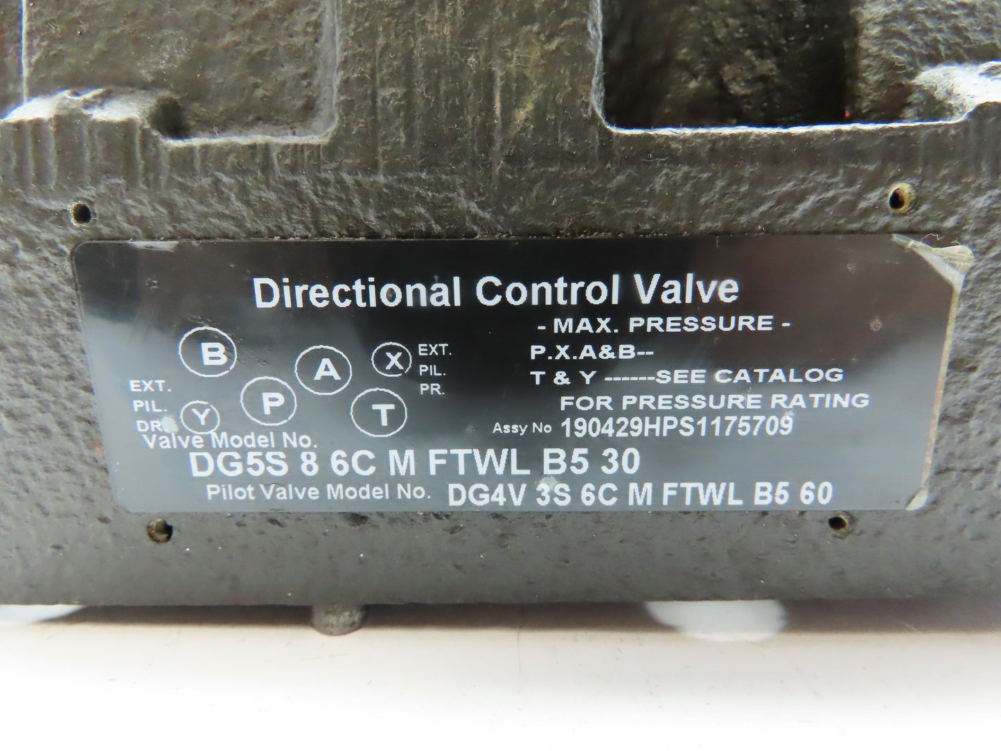 Parker DG5S 8 6C M FTWL B5 30 Hydraulic Directional Control Solenoid Valve 120V