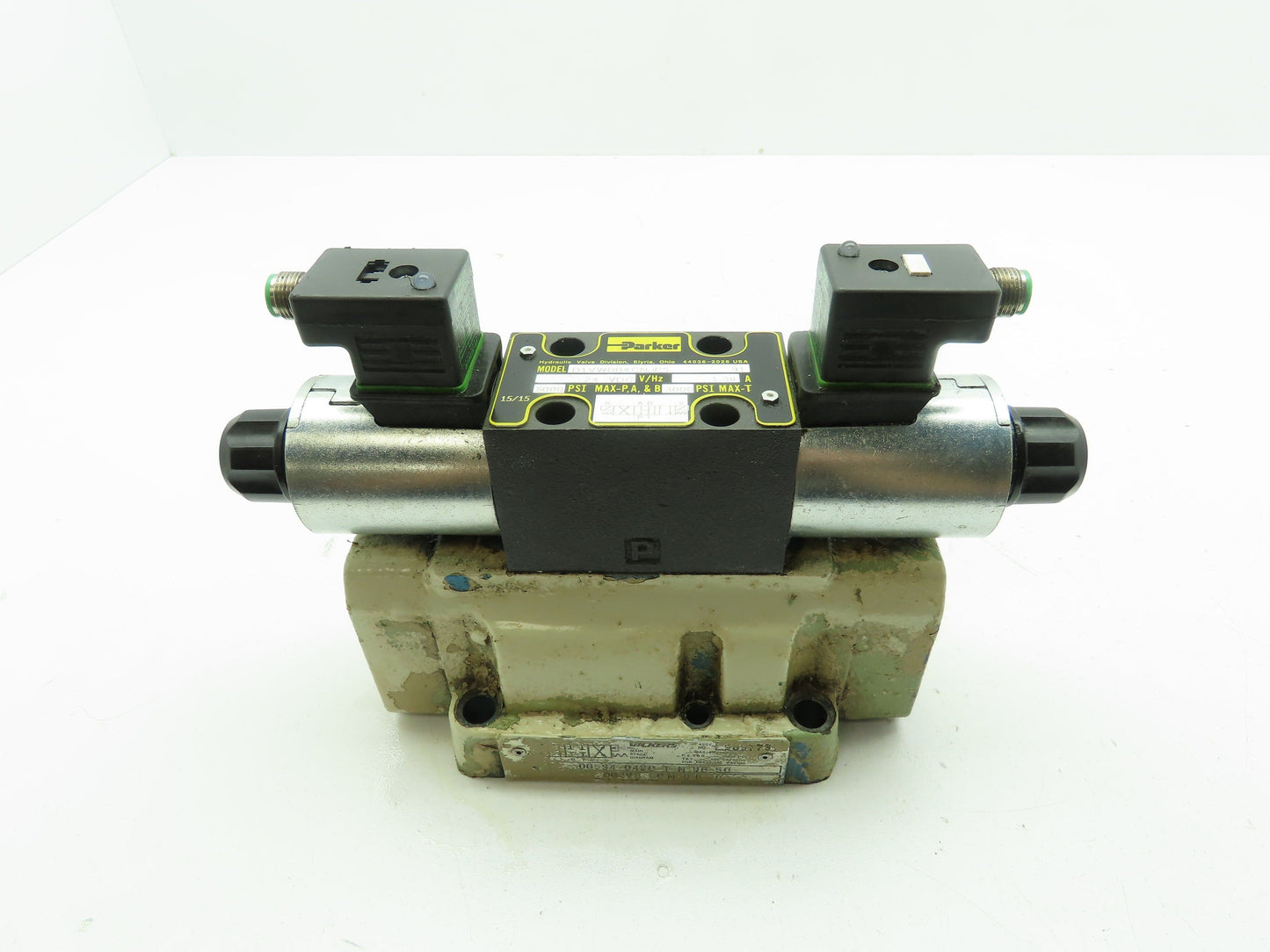 Parker Vickers DG5S4042CTMWB50 Hydraulic Directional Solenoid Valve D1VW004CNJP5