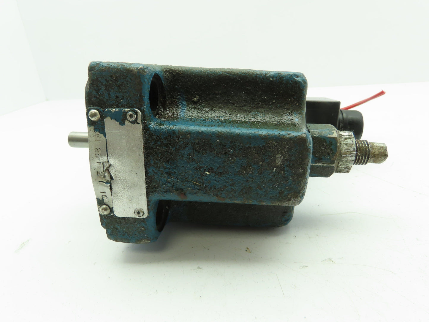 Parker Vickers CVI 25 F 2 L 10 Hydraulic Slip-In Cartridge Solenoid Valve 120V