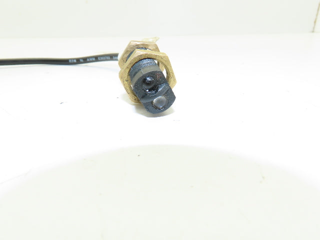 Cutler Hammer 13106AQD07 Photoelectric Sensor Ser A5 Diffuse 8"Range 10-30VDC 1W