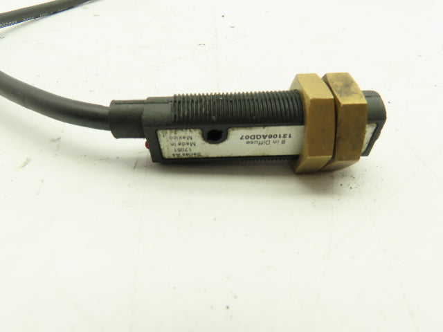 Cutler Hammer 13106AQD07 Photoelectric Sensor Ser A4 Diffuse 8"Range 10-30VDC 1W