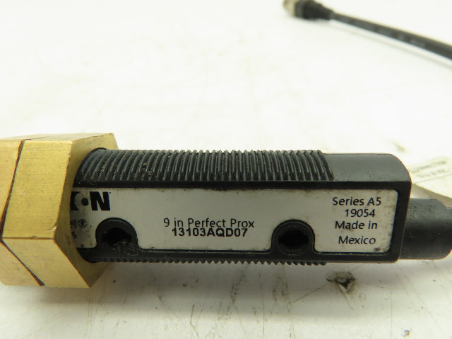 Eaton 13103AQD07 Photoelectric Diffuse Sensor Ser A5  9"Perfect Prox 10-30VDC 1W