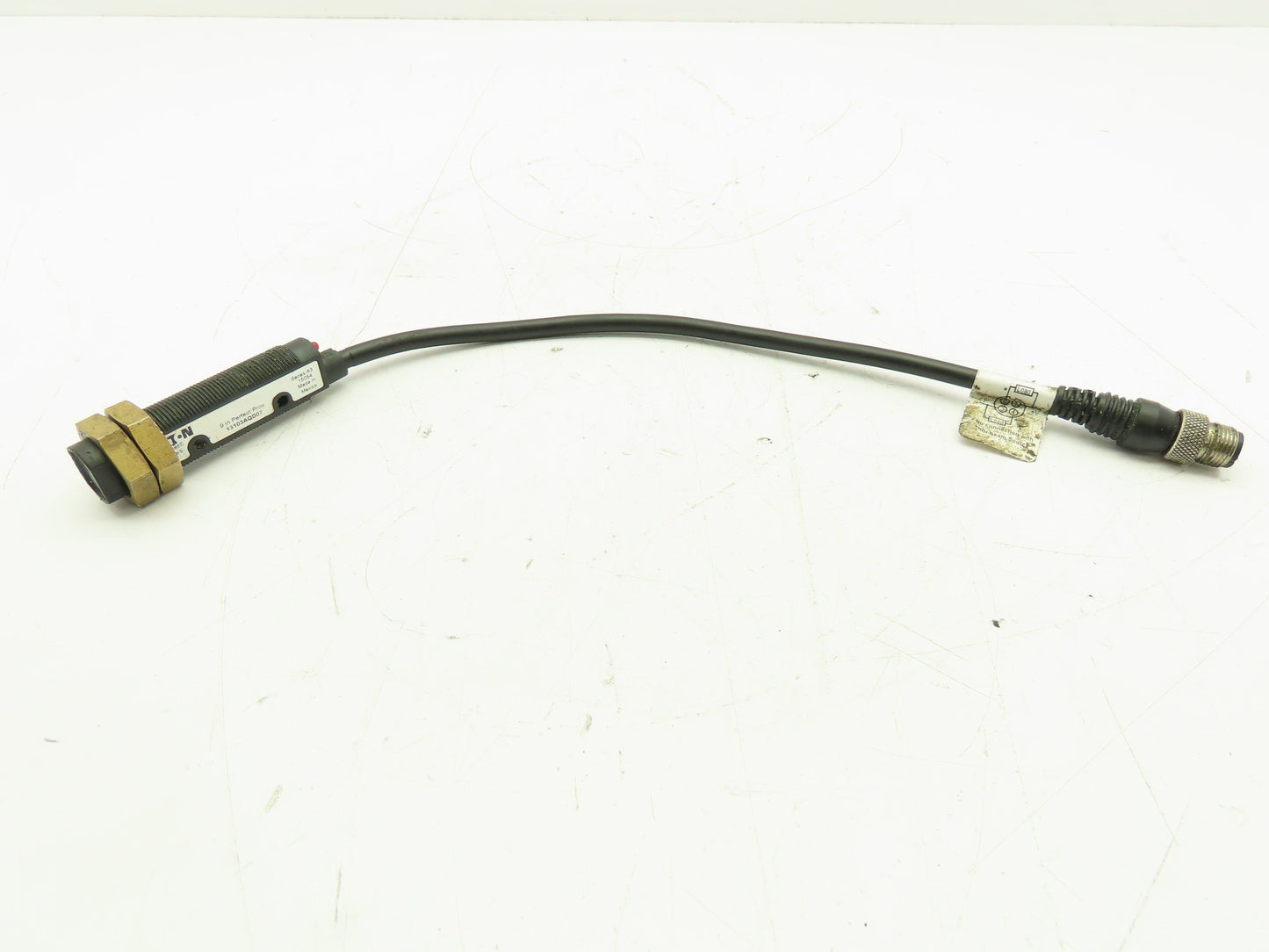 Eaton 13103AQD07 Photoelectric Diffuse Sensor Ser A3  9"Perfect Prox 10-30VDC 1W