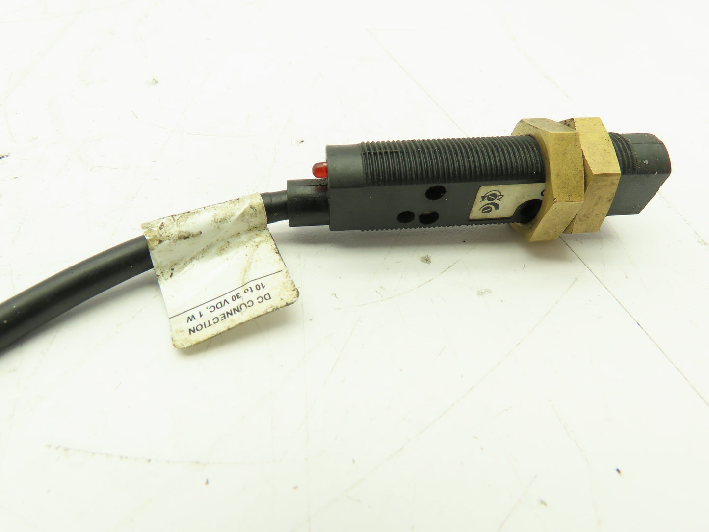 Eaton 13103AQD07 Photoelectric Diffuse Sensor Ser A4  9"Perfect Prox 10-30VDC 1W