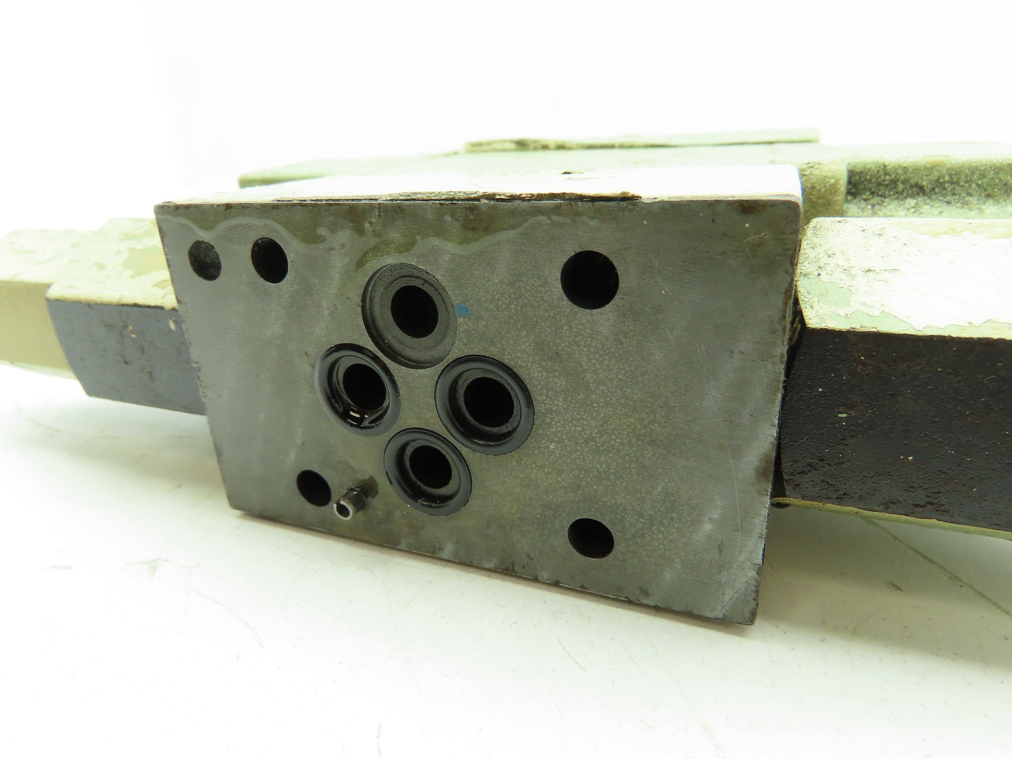 Vickers DG4V-3-OB-M-W-B-40 Hydraulic Directional Solenoid Relief Valve Stack