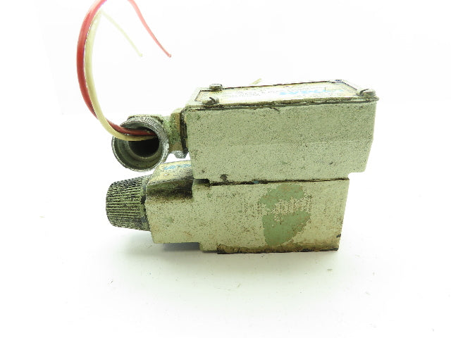 Vickers DG4V-3-6C-M-W-B-40 Hydraulic Directional Control Solenoid Valve 120V