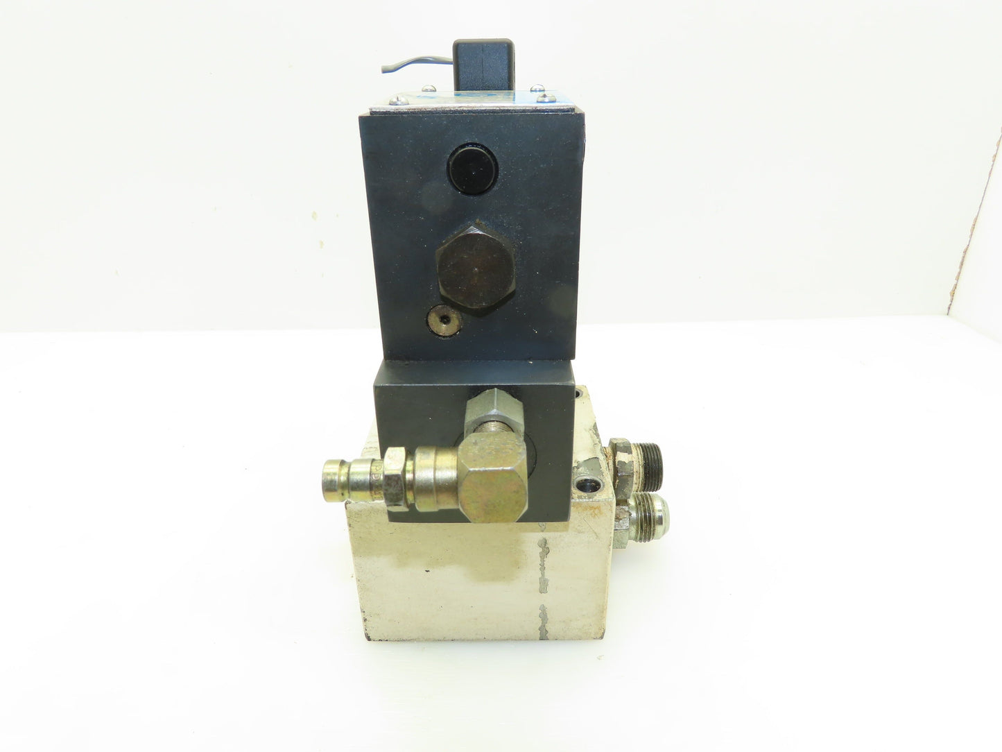 Vickers DG4S4-012A-U-H-60 Hydraulic Directional  Solenoid Relief Valve Stack