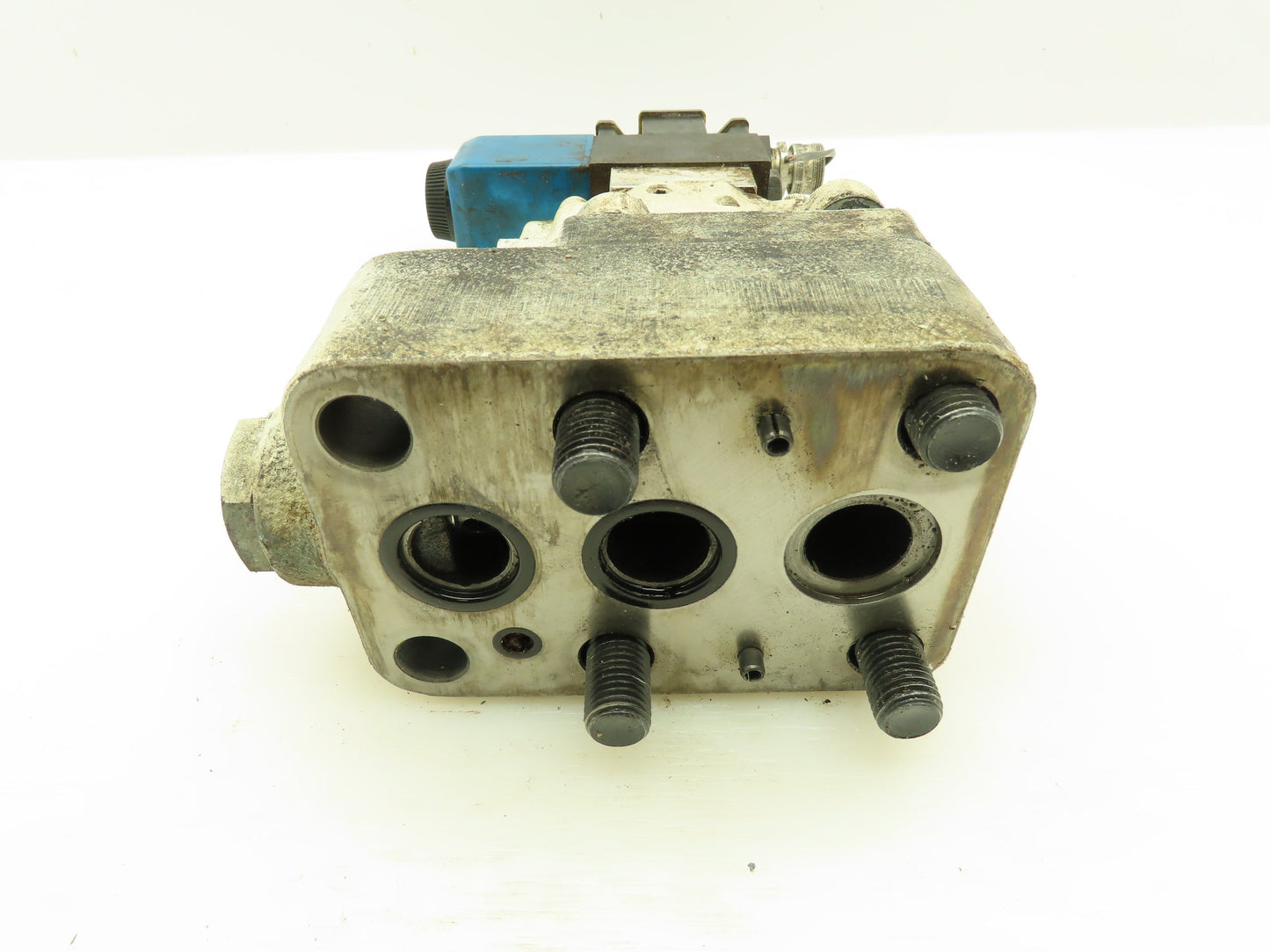 Yuken SD901-5-1002 Hydraulic Directional Control Solenoid Relief Valve Stack