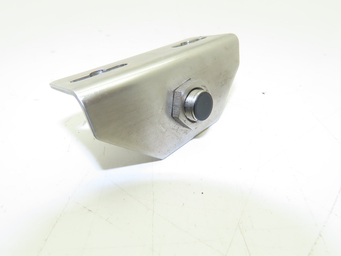 Eaton E57PS-12SPN2-Q Proximity Sensor 10-48VDC Sensing Range 2mm Thread Sz 12mm