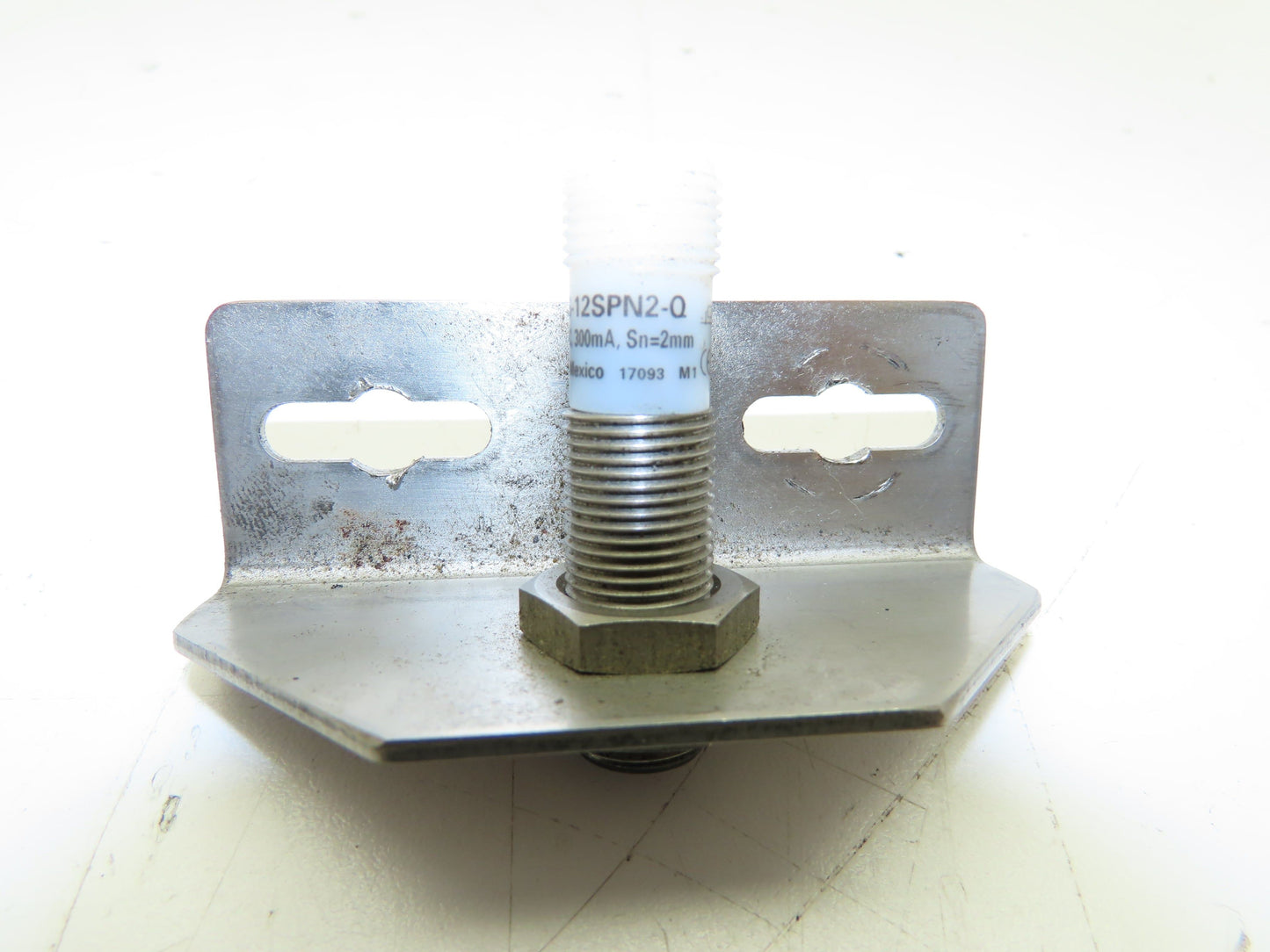 Eaton E57PS-12SPN2-Q Proximity Sensor 10-48VDC Sensing Range 2mm Thread Sz 12mm