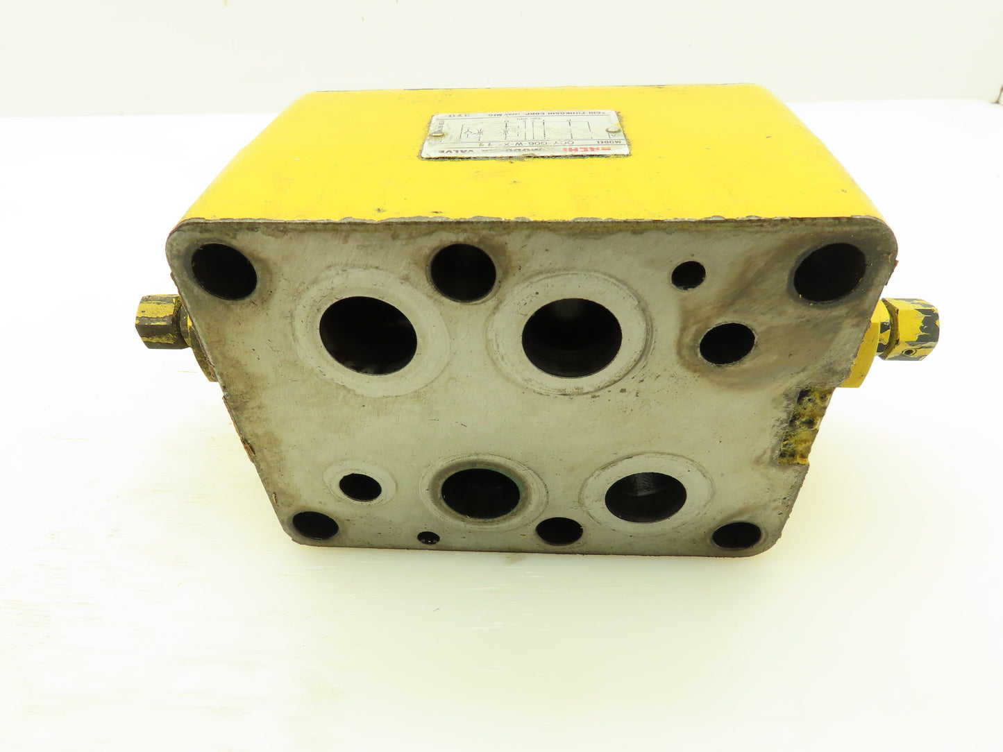 Nachi OCY-G06-W-X-11 Hydraulic Flow Control Regulator Modular Sandwich Valve Sz6