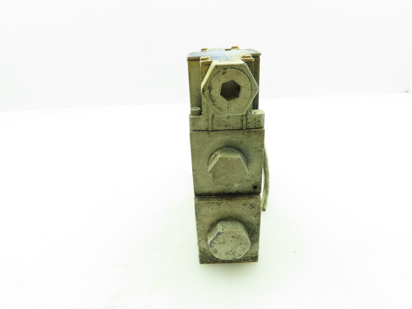 Tokimec DG4V-3-2A-M-P7-H-7-50 Hydraulic Solenoid Shuttle Valve CVS-H-MD-11