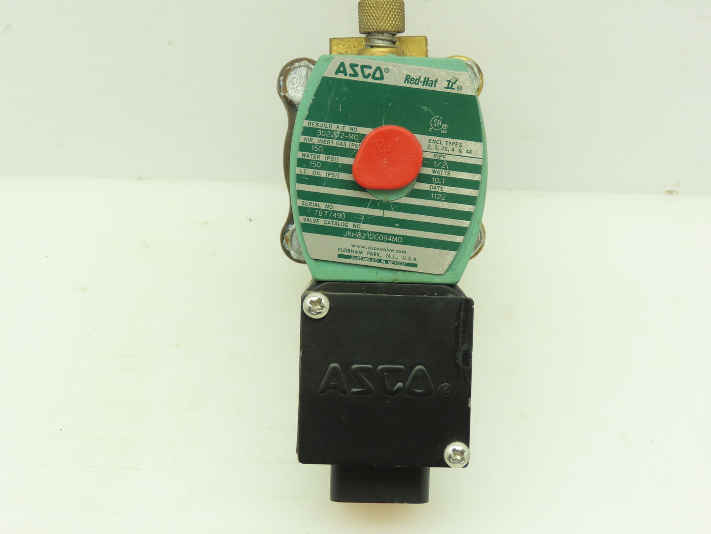 Asco JKH8210G094MO Pneumatic Solenoid Valve 150PSI 1/2"NPT 120V Coil w/Man Oper.