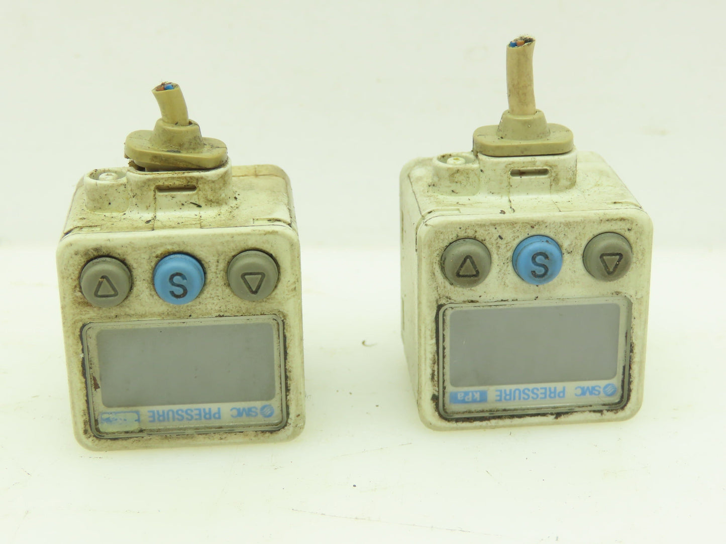 SMC ZSE 40A-N01-T-P Digital Monitor Pressure Switch 12-24VDC 1/8"NPT  LOT OF 2