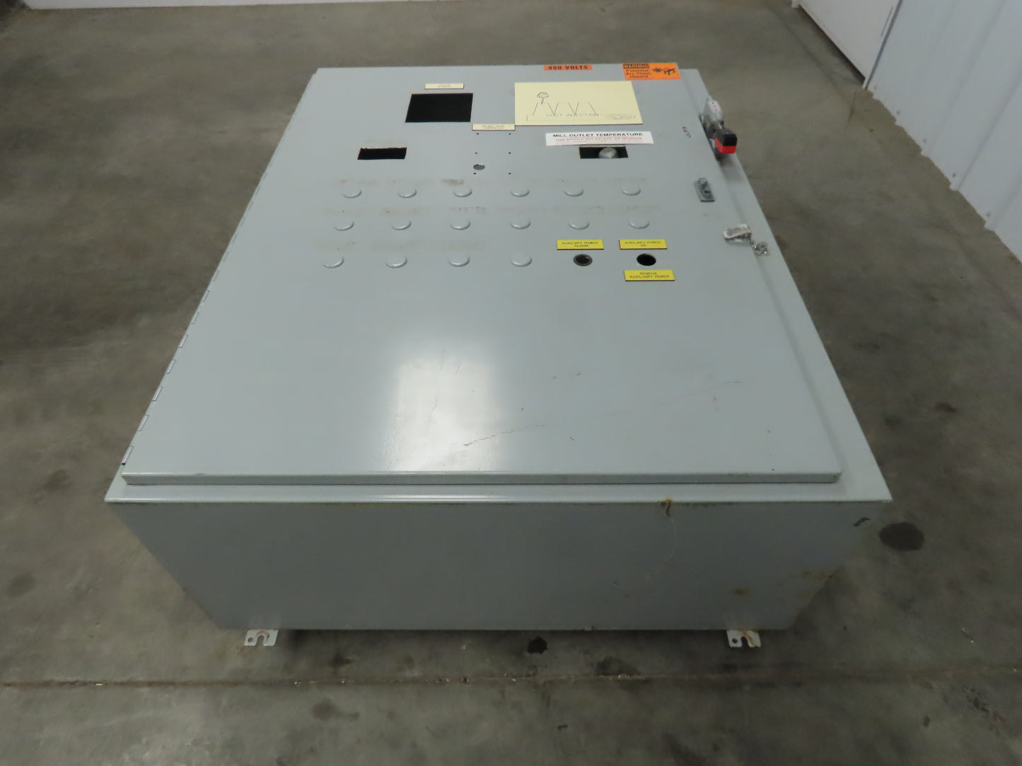 Hammond Manufacturing S88062 Electrical Enclosure W/Backplate W/200A Disconnect