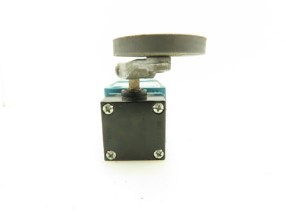 Micro Switch LSQA6B134 Heavy Duty Limit Switch w/Lever Arm 1-9/16" Roller 600V