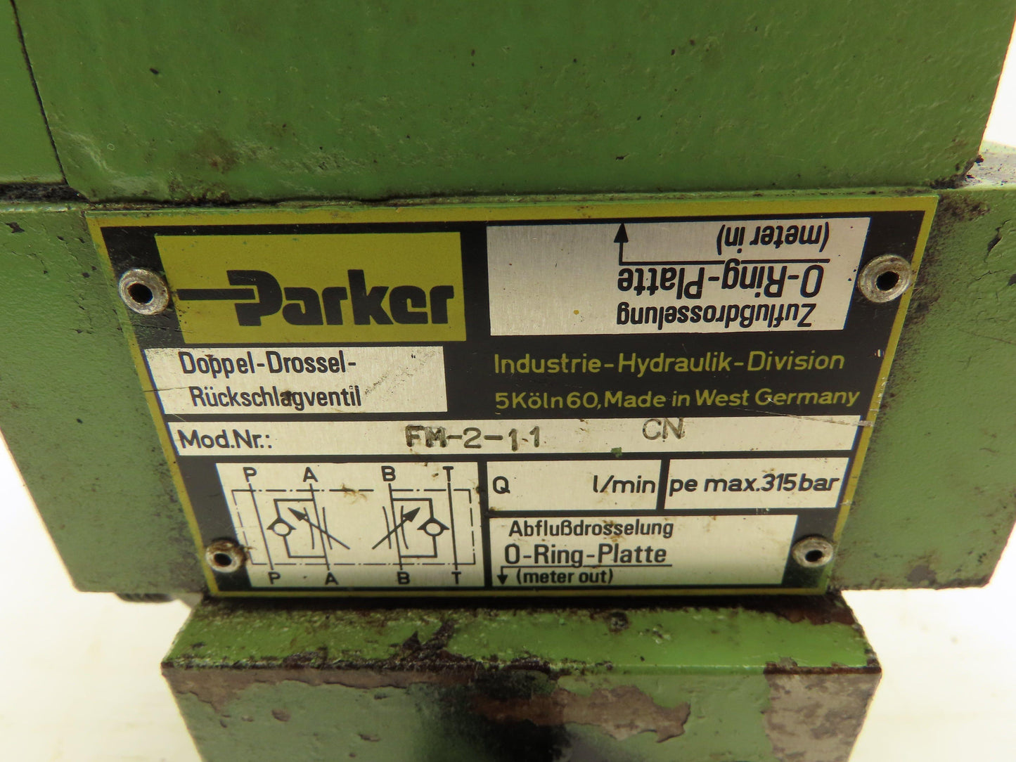 Parker D1VW Hydraulic Directional Flow Control Solenoid Valve Stack 120V GREEN