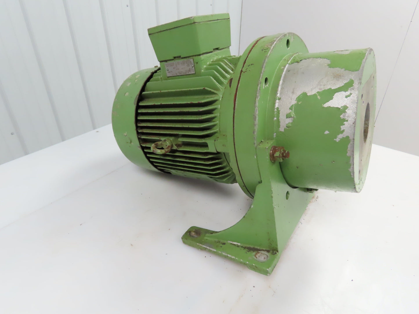 Siemens 1 LA3130-4AA91-Z Electric Motor 460V Y 6.3kW 8.4Hp 1755 RPM  IEC 132S