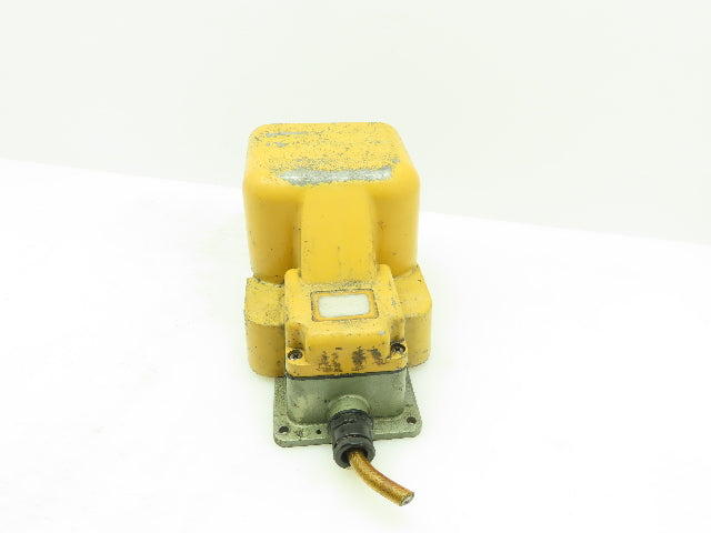 Electric Foot Control Switch w/Toe Guard TOE GUARD BROKE ON BOTH SIDES