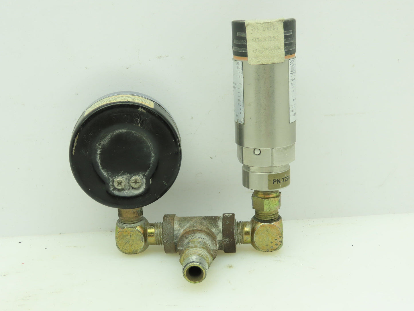 IFM PN7226 Electronic Effector Pressure Sensor Switch Monitor