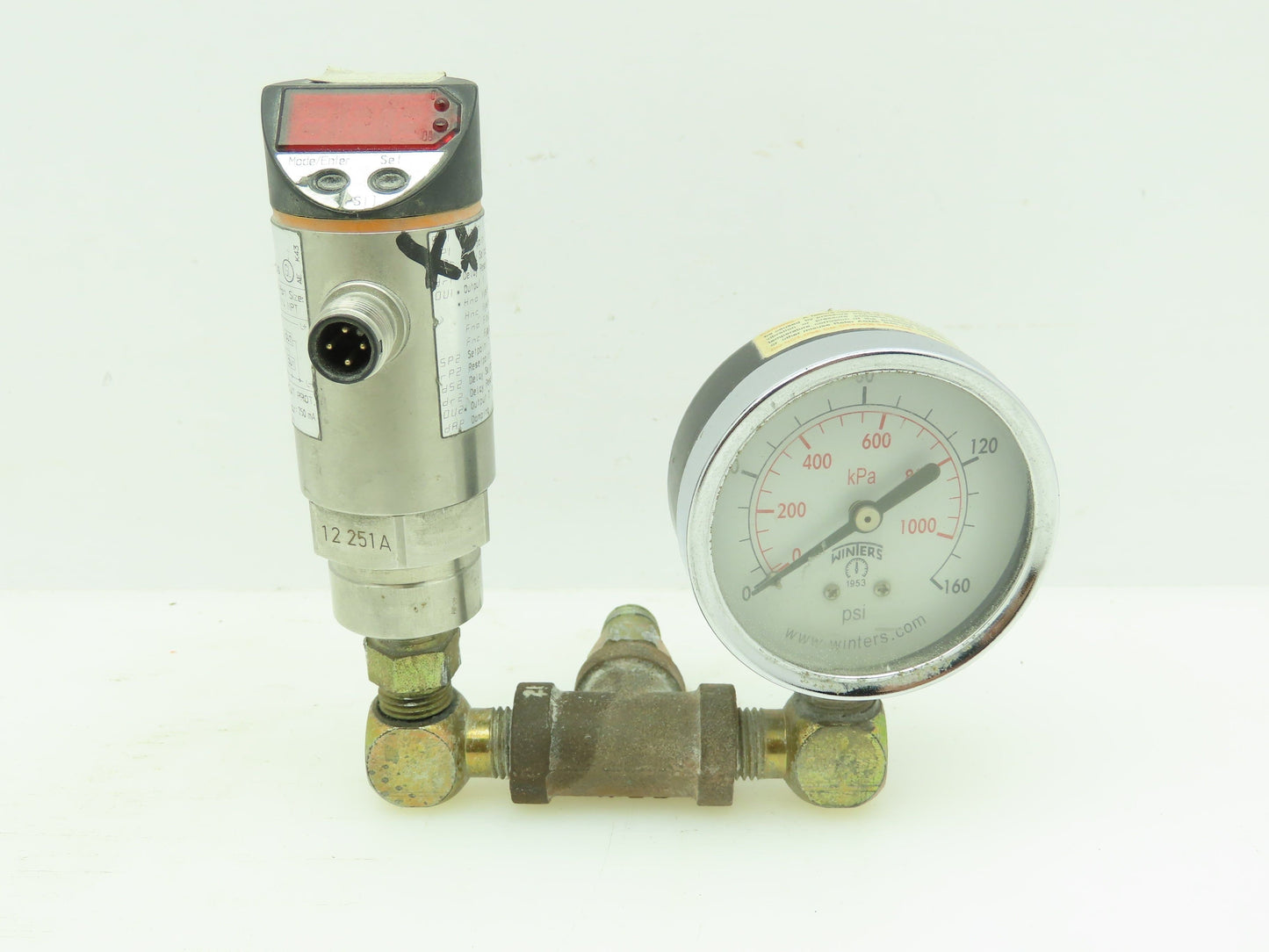 IFM PN7226 Electronic Effector Pressure Sensor Switch Monitor